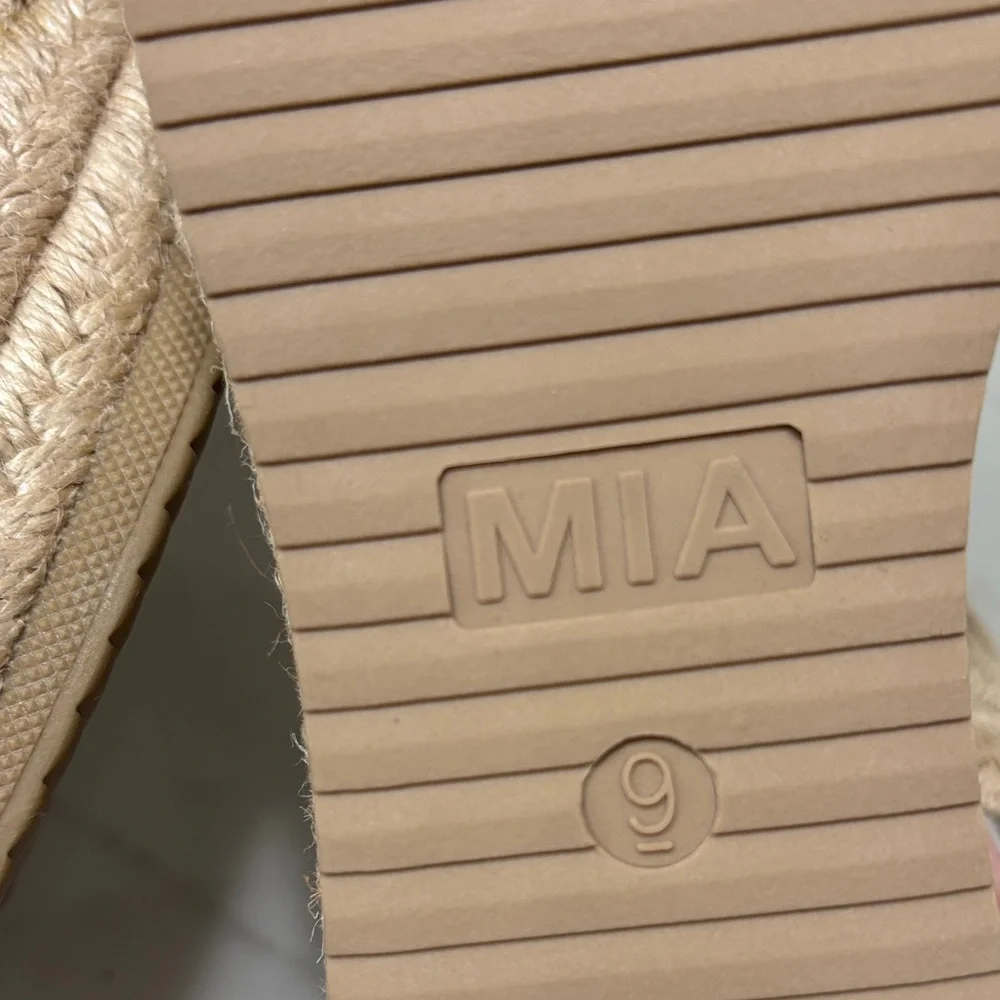 MIA chic espadrille